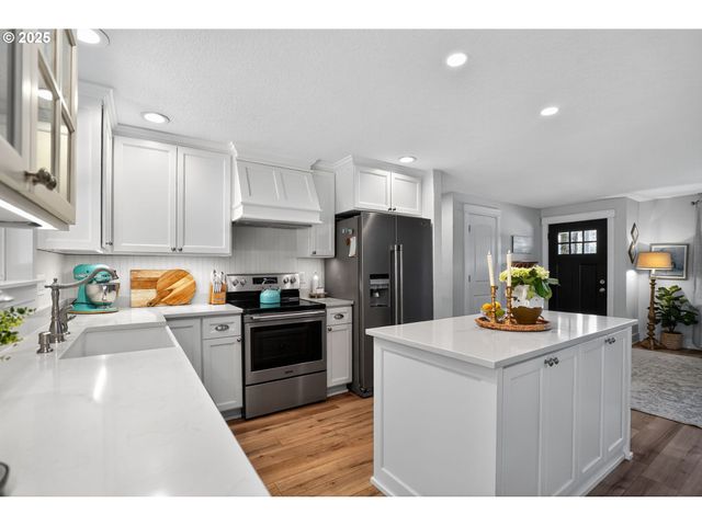 26280 S BEAVERCREEK Rd, Beavercreek, OR 97004