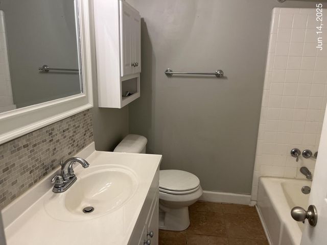 352 Oxford Road, Ladson, SC 29456