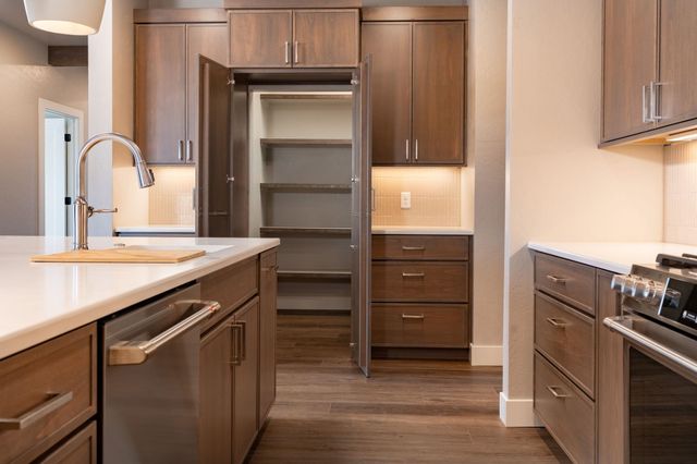 2284 Culebra Peak Court, Grand Junction, CO 81507