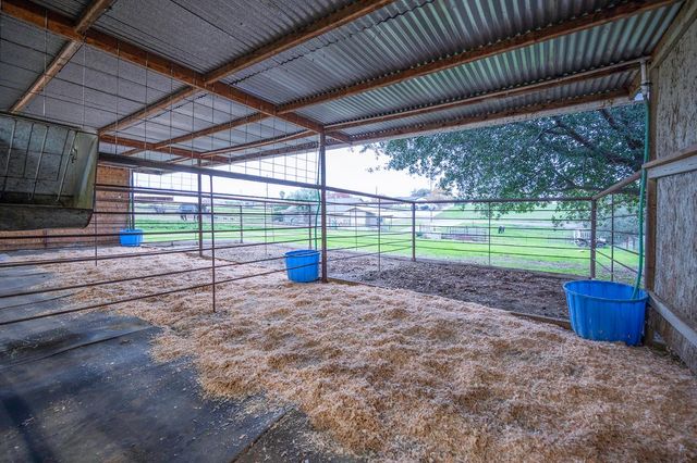 4568 Roadrunner Dr, Ione, CA 95640