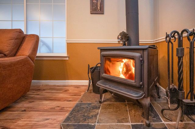 4568 Roadrunner Dr, Ione, CA 95640