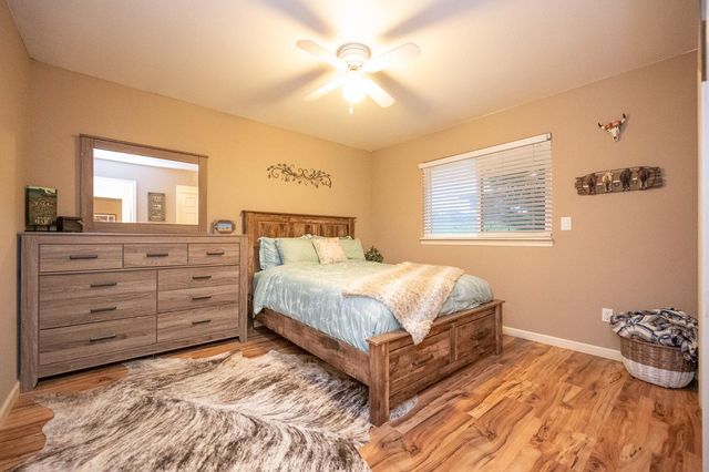 4568 Roadrunner Dr, Ione, CA 95640