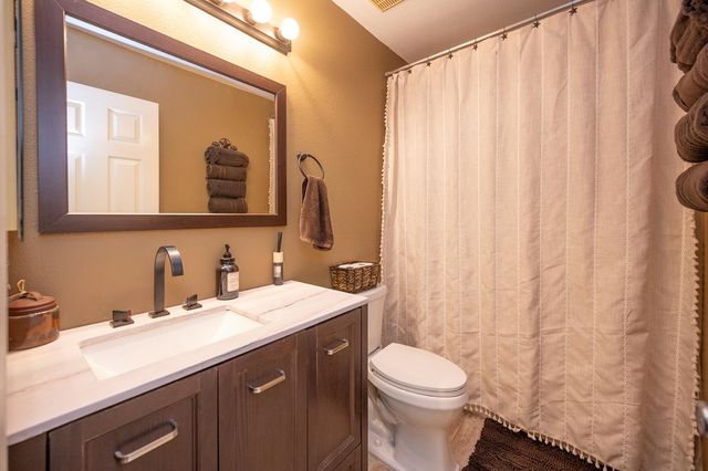 4568 Roadrunner Dr, Ione, CA 95640