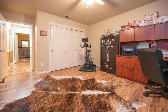 4568 Roadrunner Dr, Ione, CA 95640