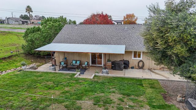 4568 Roadrunner Dr, Ione, CA 95640