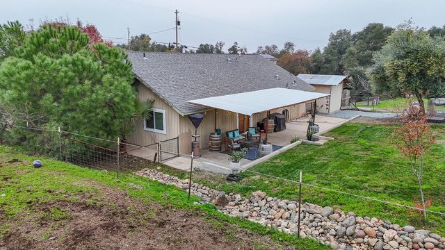 4568 Roadrunner Dr, Ione, CA 95640