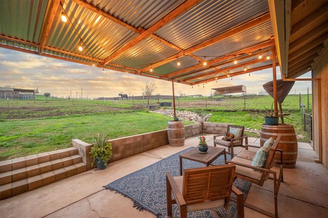 4568 Roadrunner Dr, Ione, CA 95640