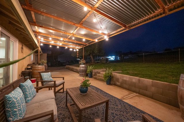 4568 Roadrunner Dr, Ione, CA 95640