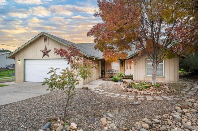 4568 Roadrunner Dr, Ione, CA 95640