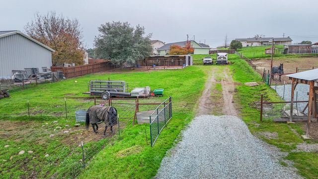 4568 Roadrunner Dr, Ione, CA 95640