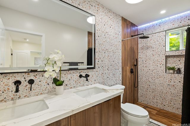 2234 St Louis Drive, Honolulu, HI 96816