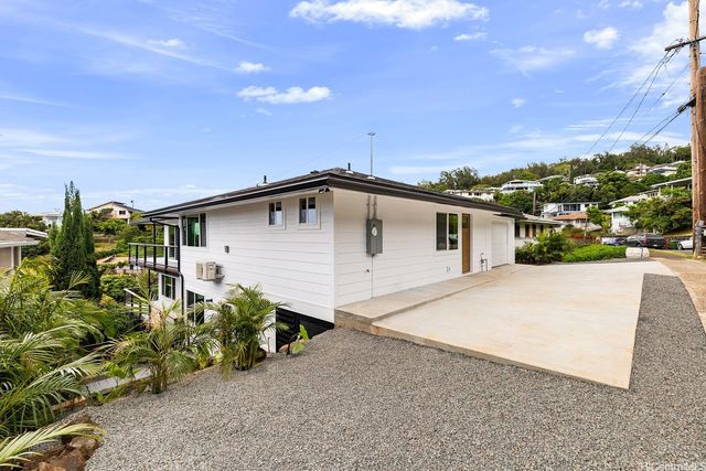 2234 St Louis Drive, Honolulu, HI 96816