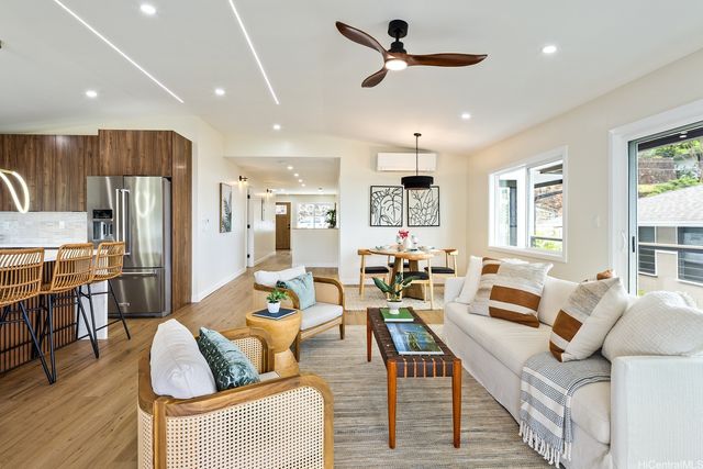 2234 St Louis Drive, Honolulu, HI 96816