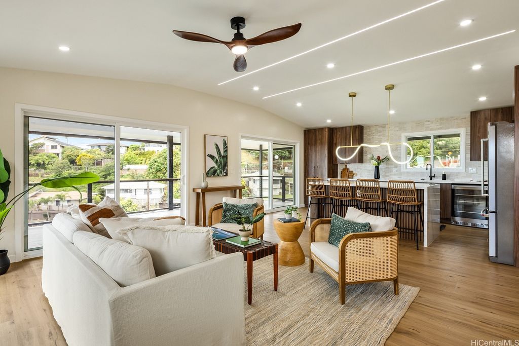 2234 St Louis Drive, Honolulu, HI 96816