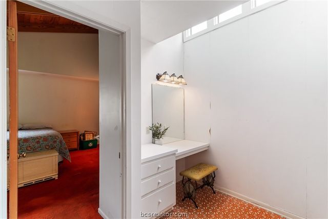 800 Park Place, College Station, TX 77840
