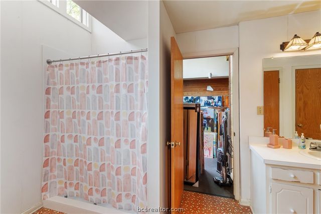 800 Park Place, College Station, TX 77840