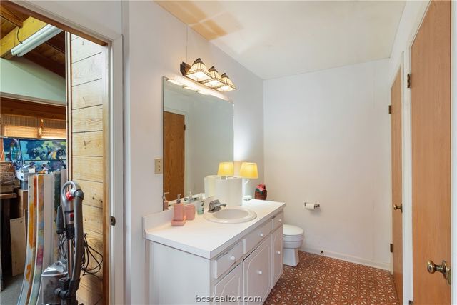 800 Park Place, College Station, TX 77840