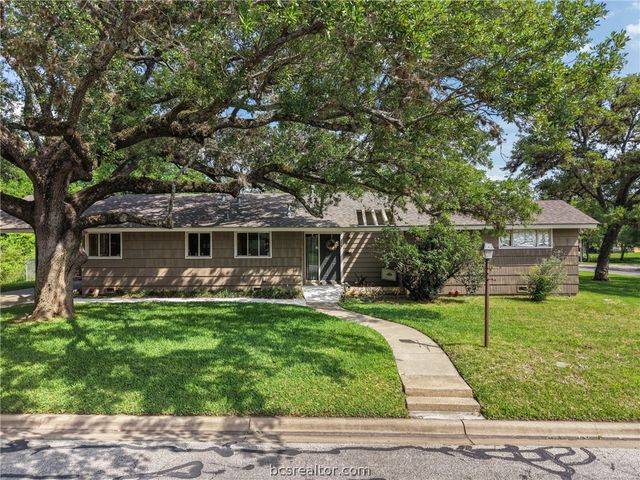 800 Park Place, College Station, TX 77840