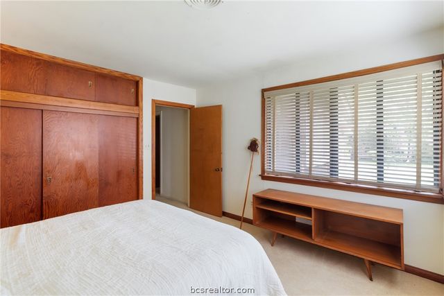 800 Park Place, College Station, TX 77840