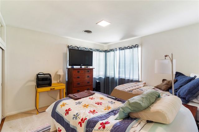 800 Park Place, College Station, TX 77840