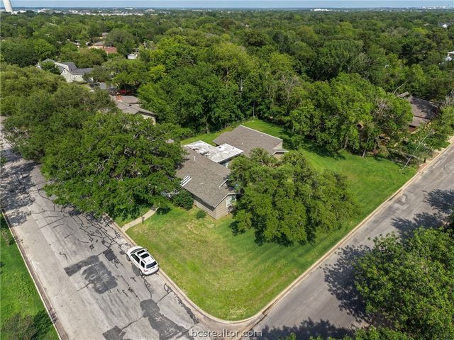 800 Park Place, College Station, TX 77840