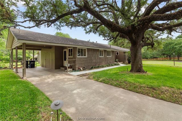 800 Park Place, College Station, TX 77840