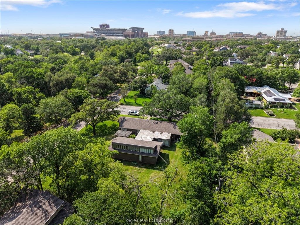 800 Park Place, College Station, TX 77840