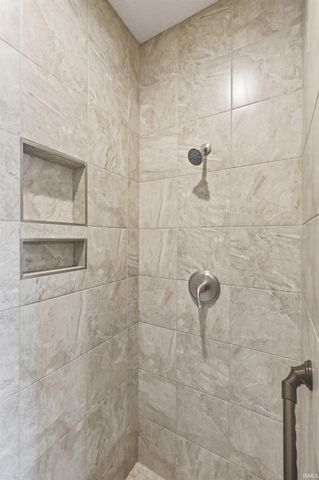 7119 Evansbrook Drive, Fort Wayne, IN 46835