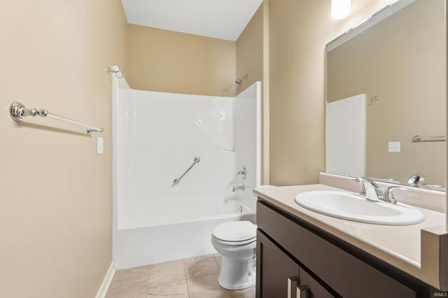 7119 Evansbrook Drive, Fort Wayne, IN 46835