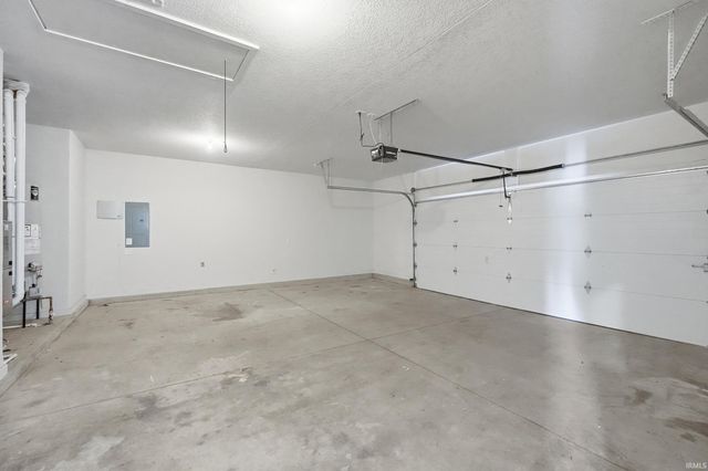 7119 Evansbrook Drive, Fort Wayne, IN 46835