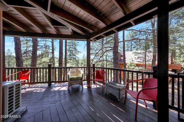 1070 E LAKE MEADOW Circle, Munds Park, AZ 86017