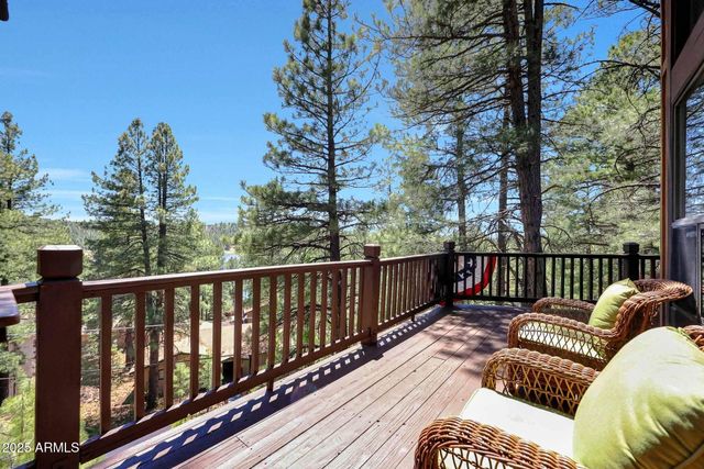 1070 E LAKE MEADOW Circle, Munds Park, AZ 86017