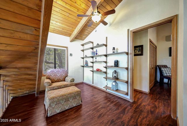 1070 E LAKE MEADOW Circle, Munds Park, AZ 86017