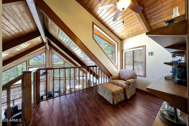 1070 E LAKE MEADOW Circle, Munds Park, AZ 86017