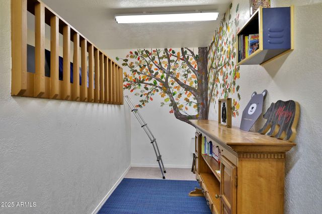 1070 E LAKE MEADOW Circle, Munds Park, AZ 86017