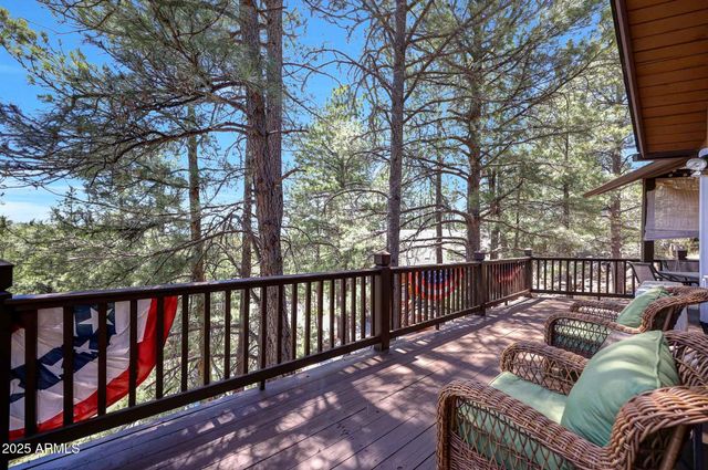 1070 E LAKE MEADOW Circle, Munds Park, AZ 86017