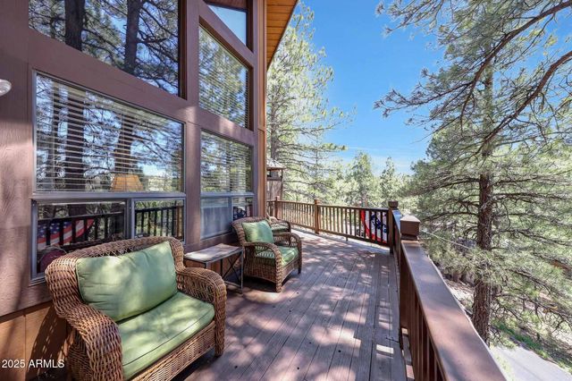 1070 E LAKE MEADOW Circle, Munds Park, AZ 86017