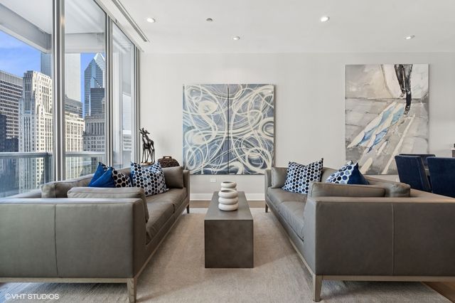 403 N Wabash Street 15B, Chicago, IL 60611