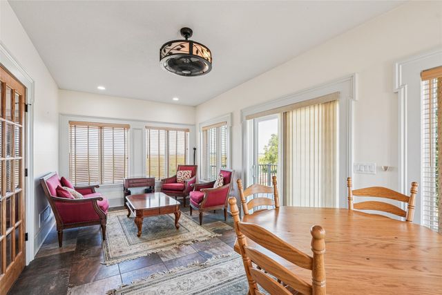 5664 Island Avenue, Newton, IA 50208