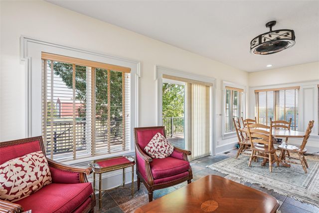 5664 Island Avenue, Newton, IA 50208