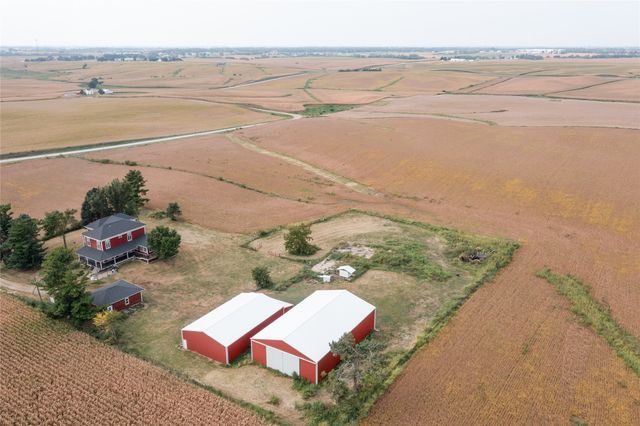 5664 Island Avenue, Newton, IA 50208