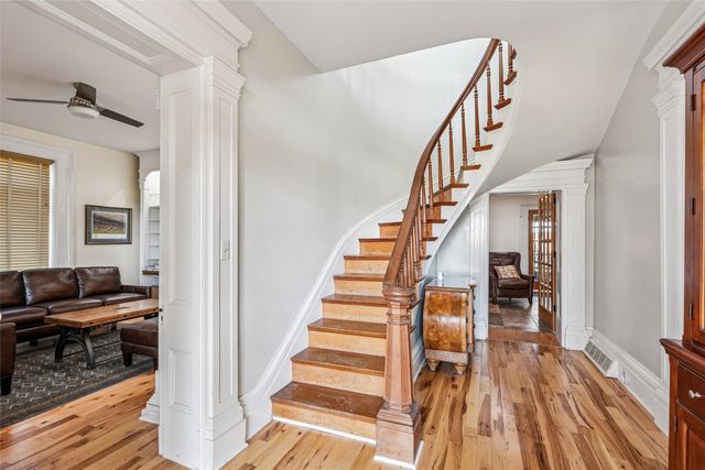 5664 Island Avenue, Newton, IA 50208