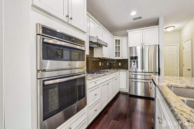 204 Ellsworth Way, South Brunswick, NJ 08852