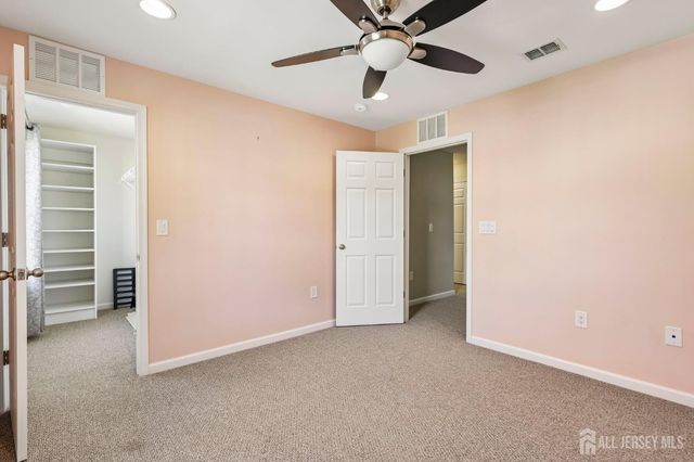 204 Ellsworth Way, South Brunswick, NJ 08852