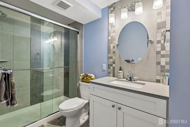 204 Ellsworth Way, South Brunswick, NJ 08852