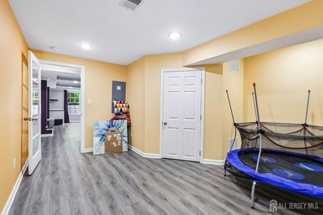 204 Ellsworth Way, South Brunswick, NJ 08852
