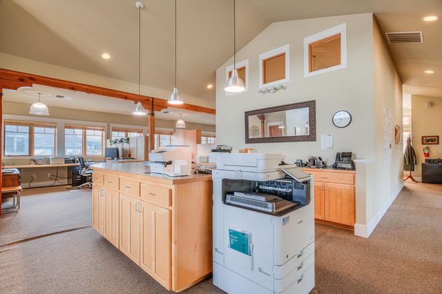 257 S Pine Street, Sisters, OR 97759