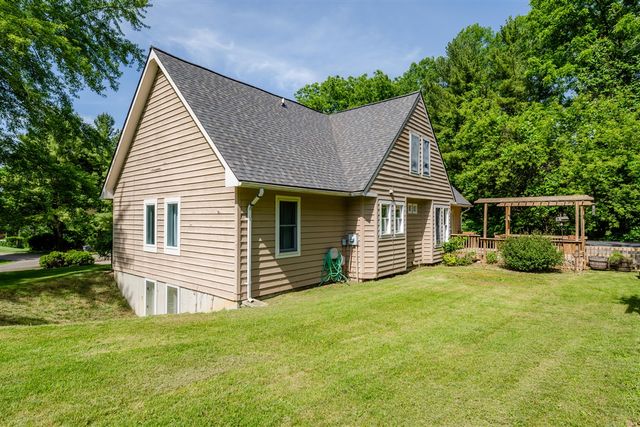 2775 Lakeland Drive, Berrien Springs, MI 49103