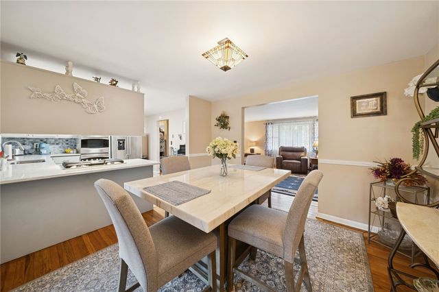 1402 Swede Hill Rd, Hempfield Twp, PA 15601