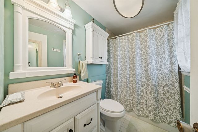 1402 Swede Hill Rd, Hempfield Twp, PA 15601